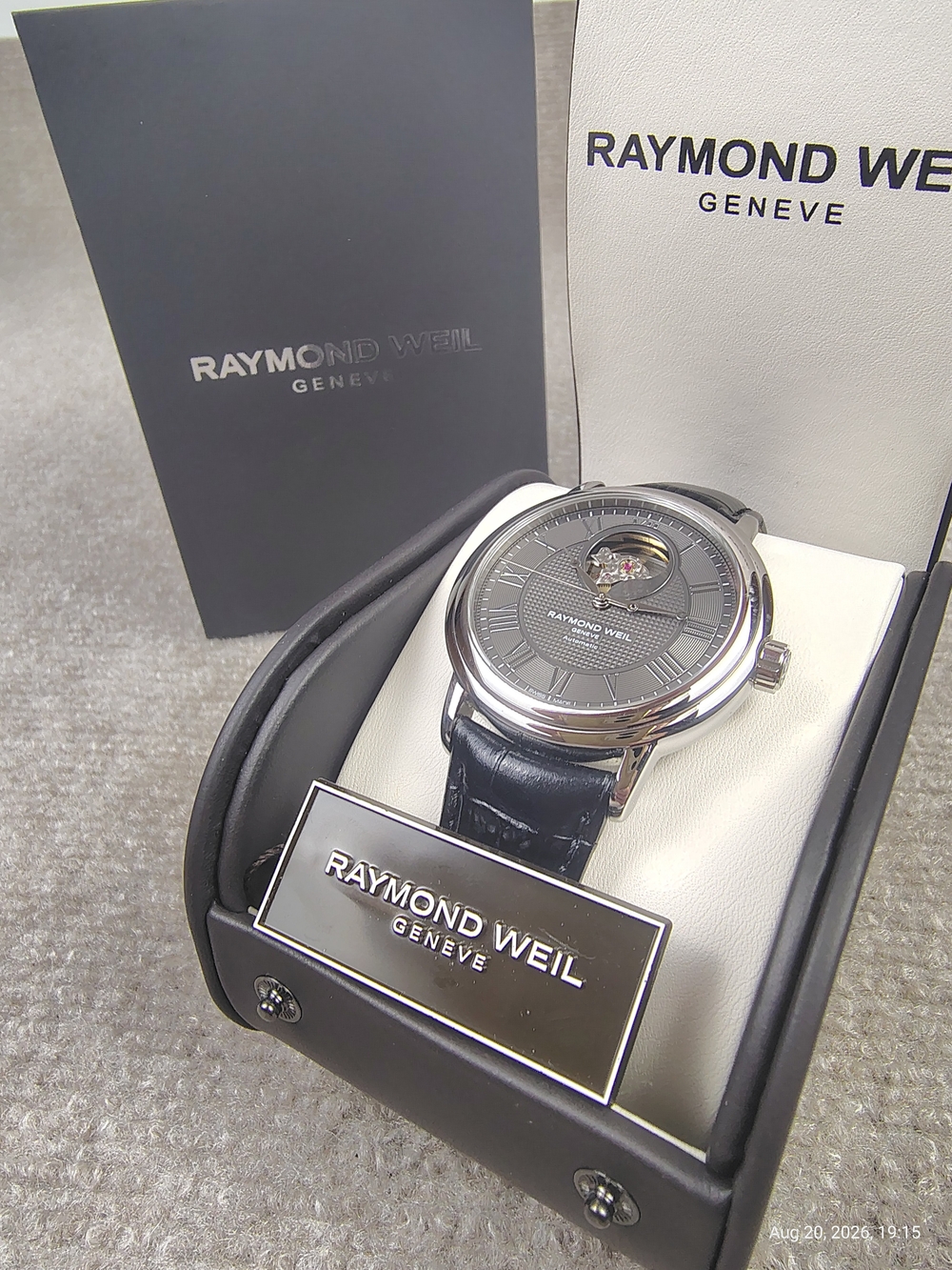 $1775 Men's Raymond Weil Maestro Open Heart 2827-STC-00608 Grey  Automatic Watch